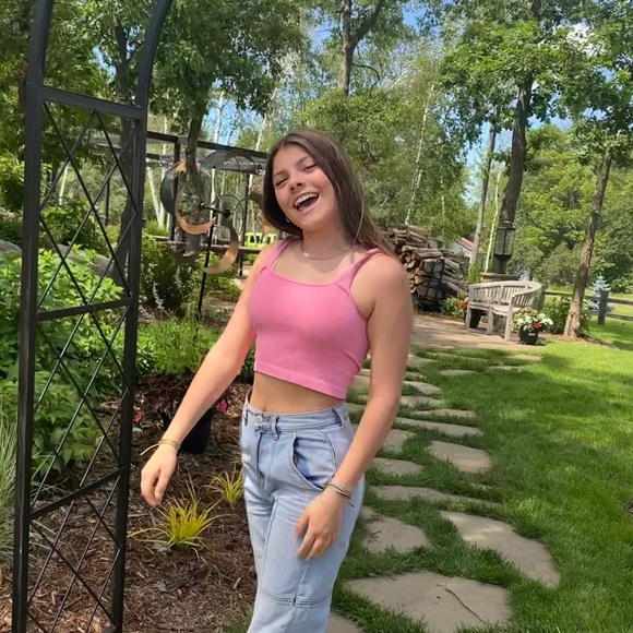 Meet your Posher, Mckenna - Picture 1 of 1